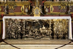 몬테비르지네에서 나폴리로 성 야누아리오 유해의 이장_디테일_photo by Sailko_in the Chapel of San Gennaro at the Napoli Duomo in Napoli_Itlay.jpg